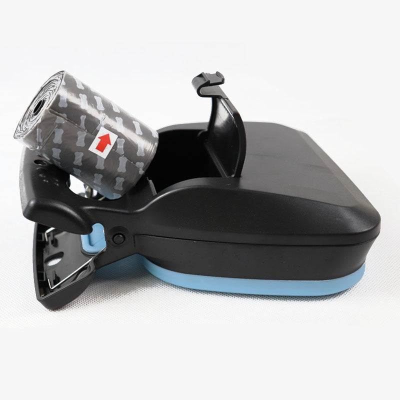 Dach Everywhere™ Portable/Foldable Pooper Scooper With Bags