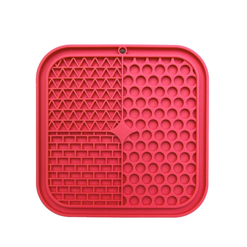 Dach Everywhere™ Pet Licking Mat for slow feeding